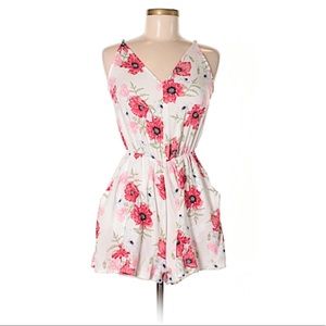 Floral romper 🌸 ☀️